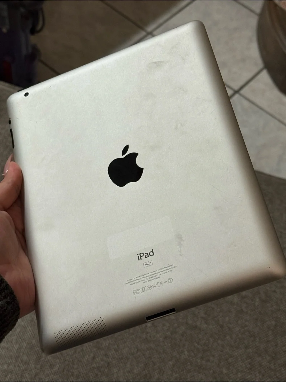 Apple iPad 2 16GB Black Silver Unlocked With Charger